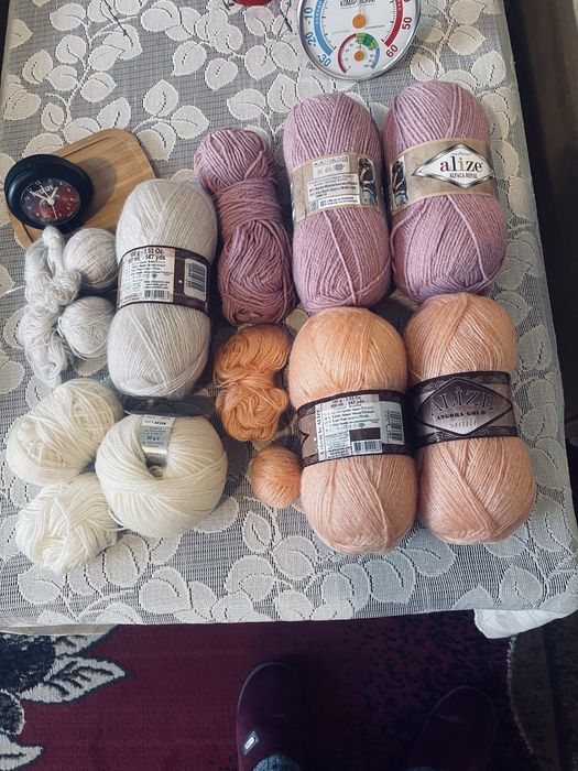 Нитки для вязання. Нові. 100/50 гр. Ціна договірна