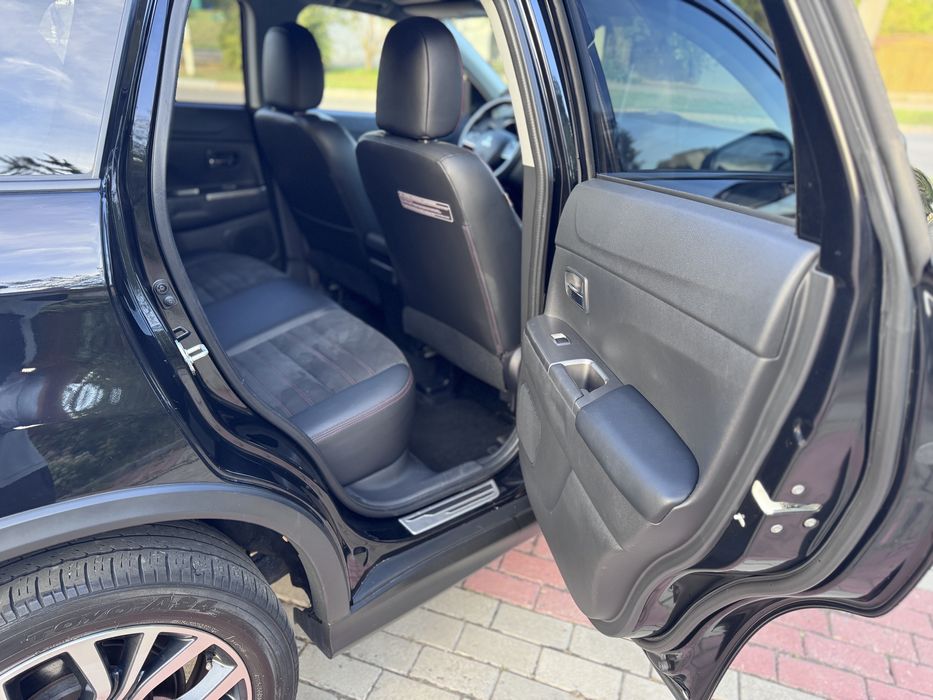 Продам Mitsubishi Outlander Sport 2017 года АКПП 4х4 в отличном состоя