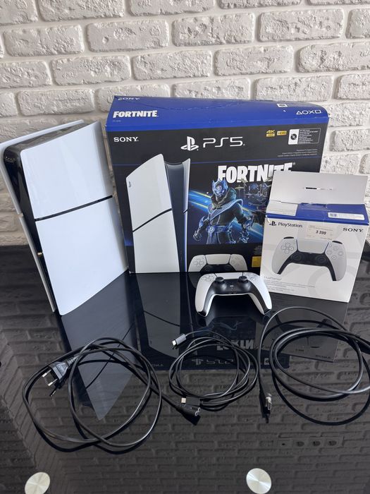 Продаю PlayStation 5 Slim 1tb
