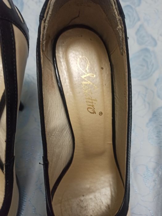 Туфлі шкіряні жіночі 39р