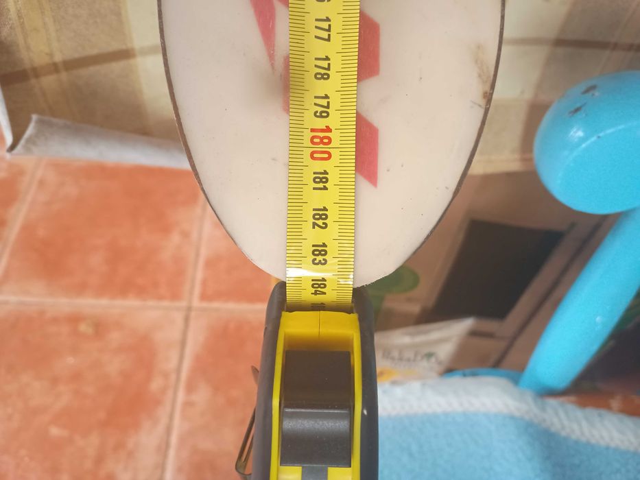 Narty zjazdowe używane