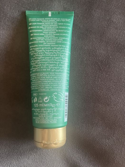 AVON Far Away Sparkle Perfumowany balsam do ciała z drobiną