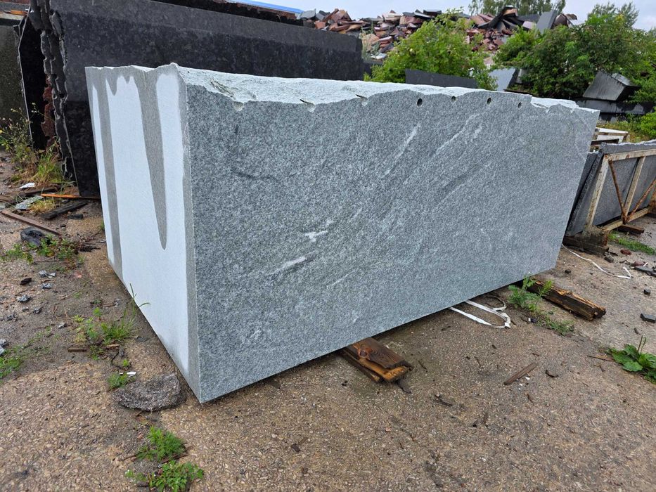 Світло-сірий граніт Вісконт в заготовках Вісконт камінь Viscount white