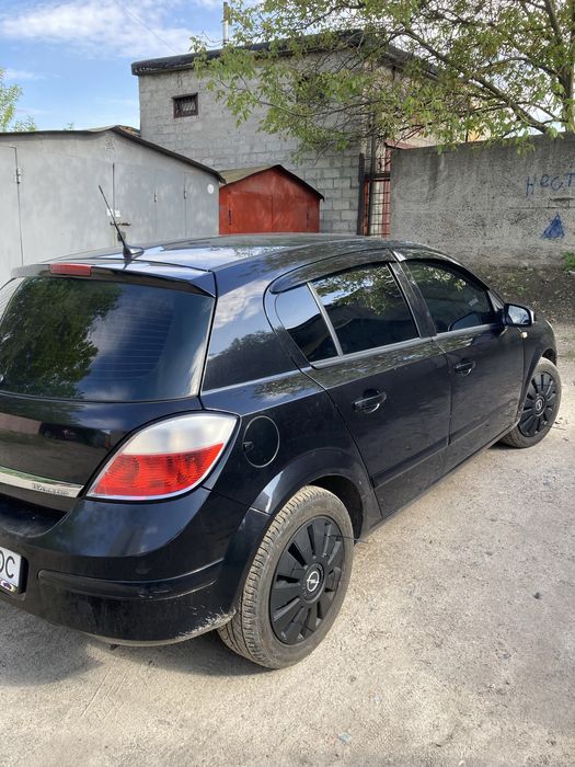 Автомобіль Опель астра автомат на газу