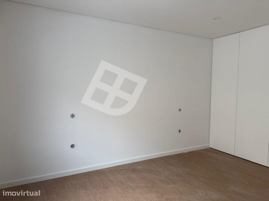 Apartamento T3 c/ Terraço - Pronto Habitar | Esgueira