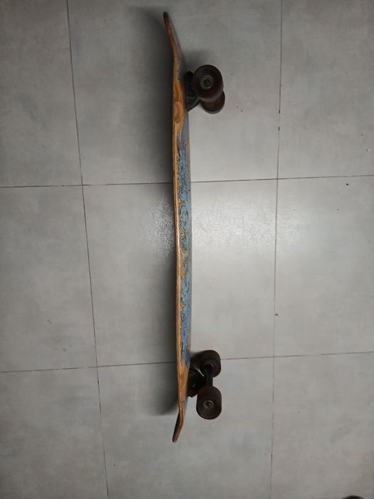 Skate longboard dancing
