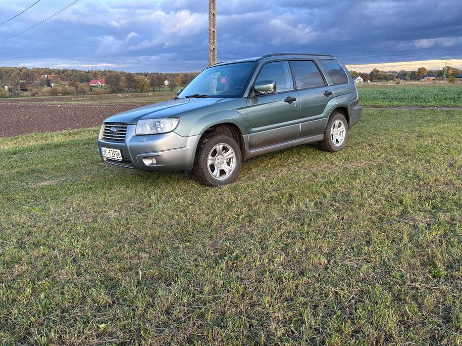 Subaru Forester 4X4,, czysty ,zadbany, hak,