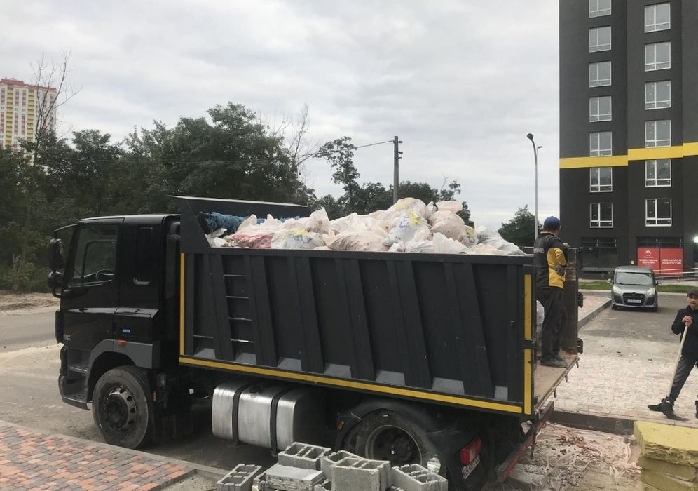 Вывоз мусора, доставка сыпучих: писок, отсев. Щебень  20/40