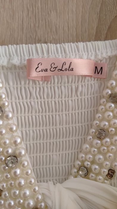 Romantyczna suknia ecru z perełkami