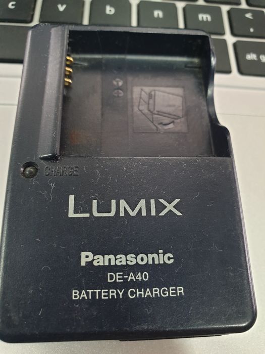 Зарядное устройство PanaSonic DE-A40B  (vsk0698(Fujifilm