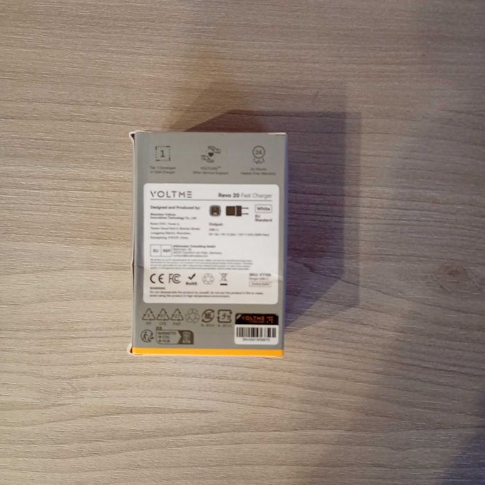 Ultra Mała Ładowarka VOLTME 20W GaN III Szybkie Ładowanie iPhone USB-C - Nowa. Kabel gratis