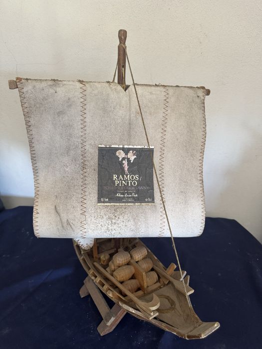 Barco Antigo (Ver fotografias)