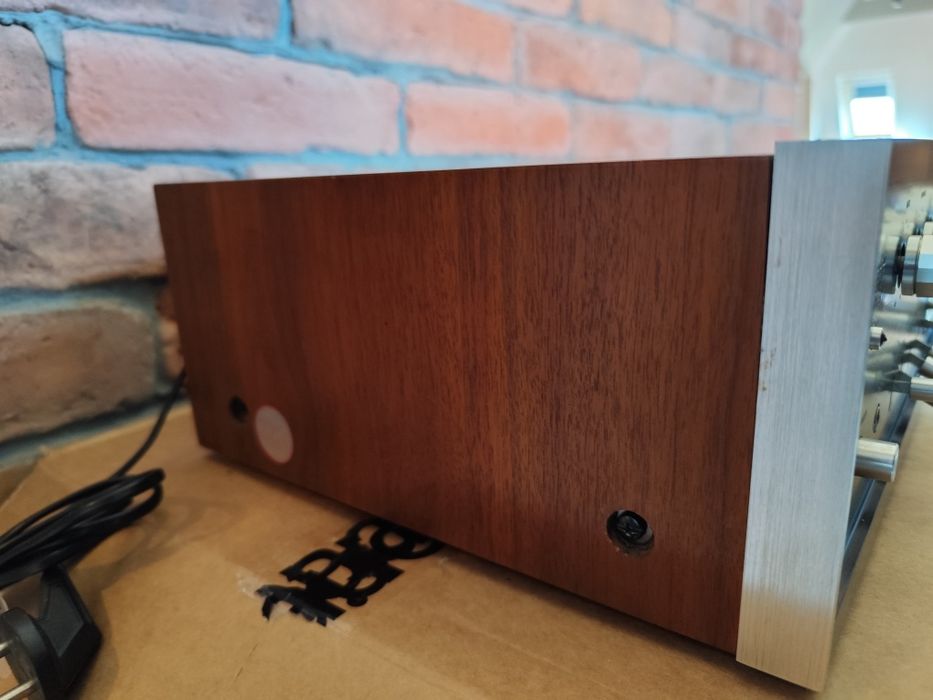 Wzmacniacz Sansui AU-555A