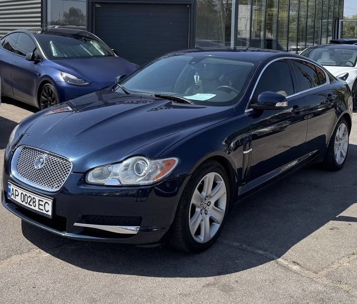 Продам Jaguar в гпрному стані