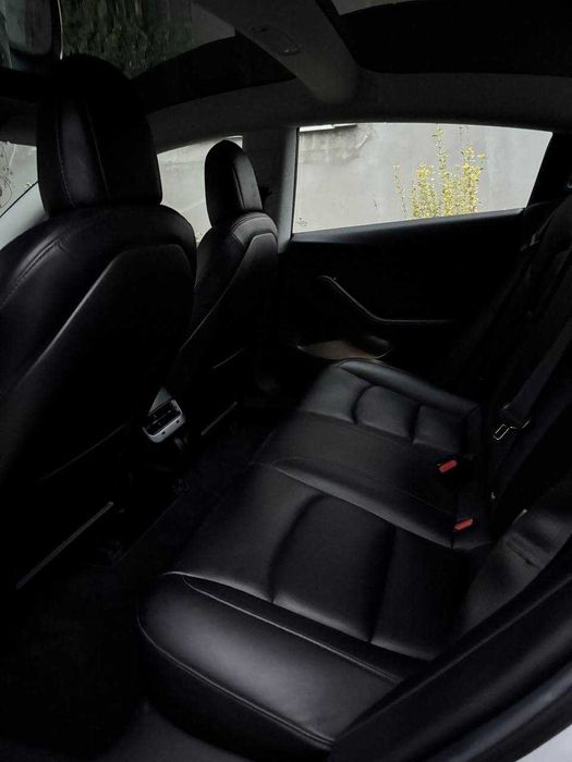 Продам Tesla Model 3 2018 Long Range 75kw