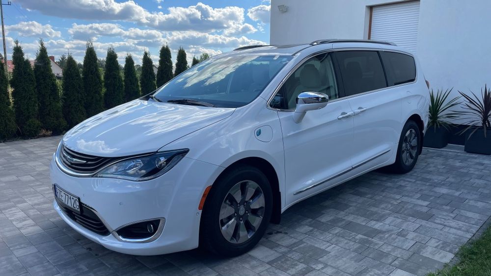 Chrysler Pacifica hybrid limited