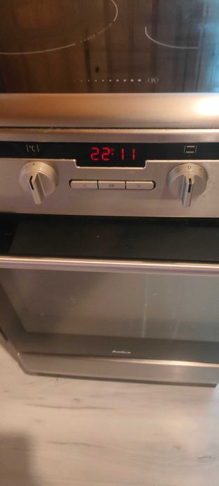 Kuchenka elektryczna z piekarnikiem