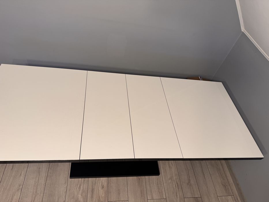 Stol bialy rozkladany