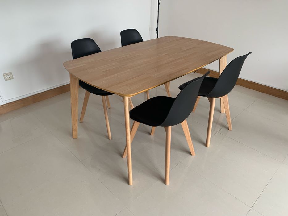 Mesa de Jantar Sklum - Modelo Elba (150x90 cm)