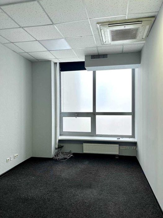 Оренда Офісу 26 м2 біля метро Палац Спорту, Пл. Українських Героїв