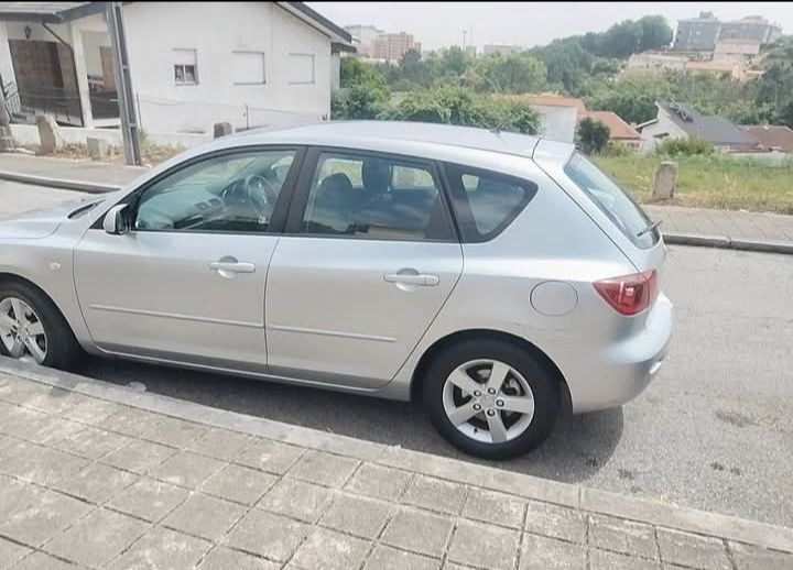 Mazda 3 motor 1.3  2005 impecable de mecánica 225.000 kilómetros gasol