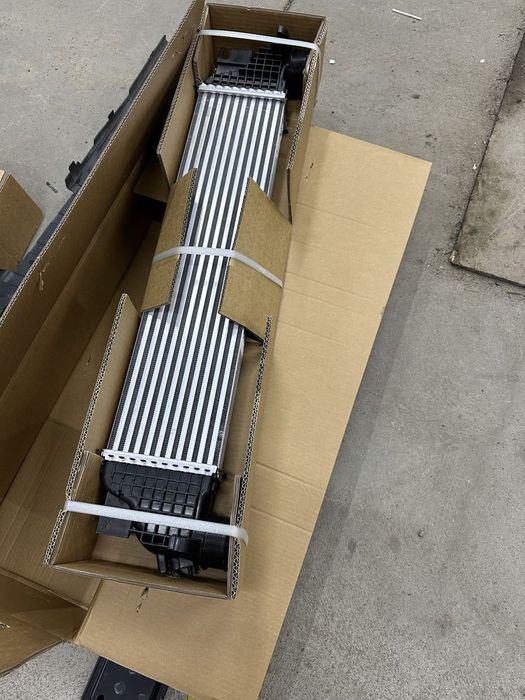 Интеркулер 2.0-2.7 l Ford Edge 2015-2024