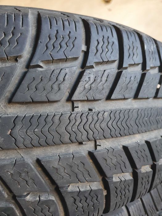 Подам шини б/у Michelin Primacy Alpin 205/60/16