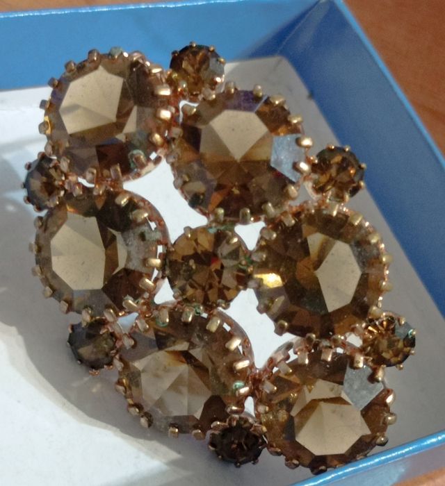 Винтаж  брошь  эмаль стекло