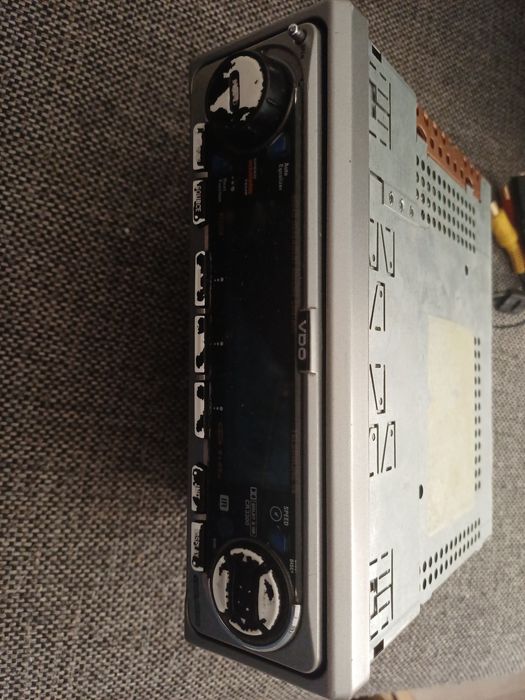 Radio ze zdejmowanym panelem - klasy kaseciak