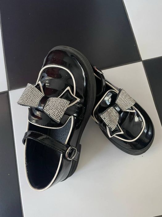 Взуття шкільне дитяче