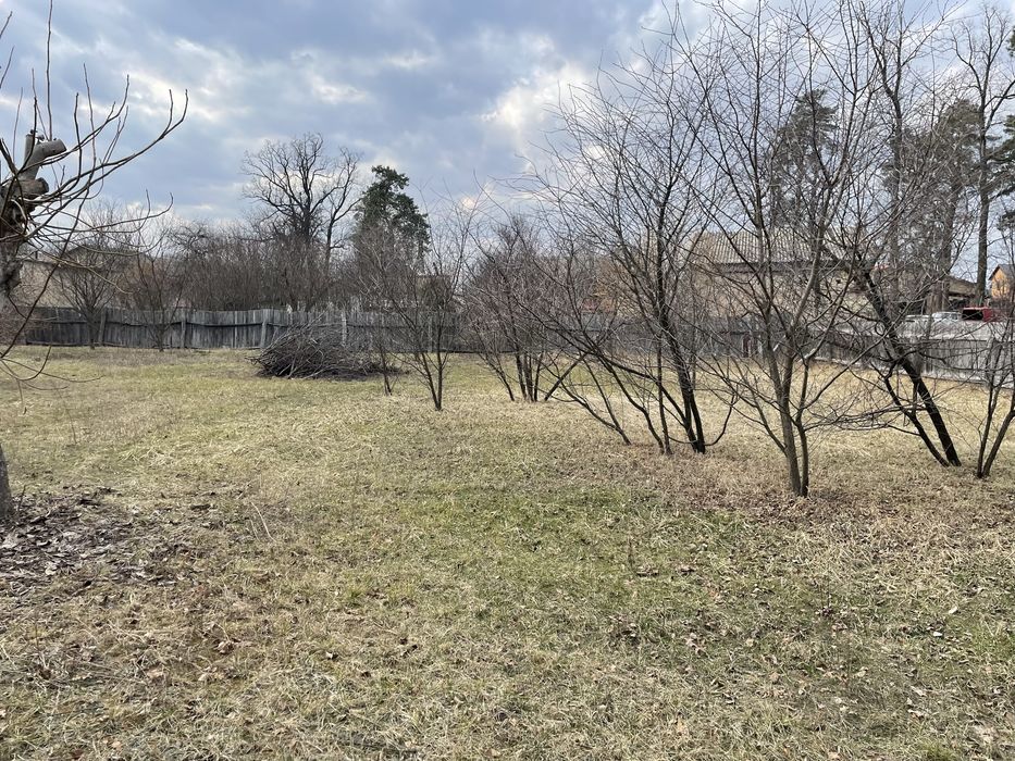 Кутова ділянка в с. Ворзель