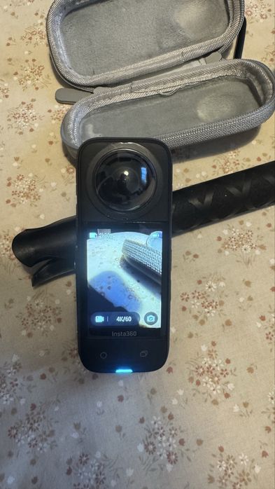 Camera Insta 360 X3