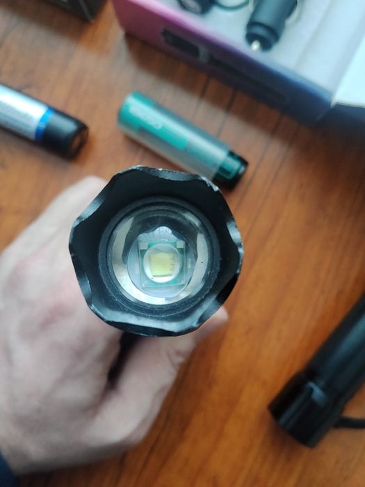 Ліхтар акумуляторний світлодіод Т6