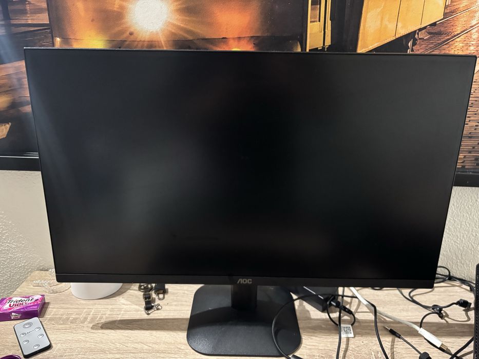 Monitor AOC 27" QHD (2K) 75Hz - Estado Impecável
