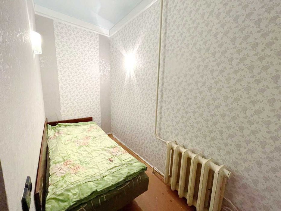 Продаж великогабаритної 1-кімнатної квартири на Океанівській.