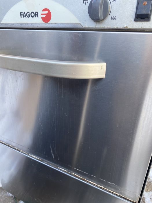 Посудомийна машина промислова Fagor fi 64 b