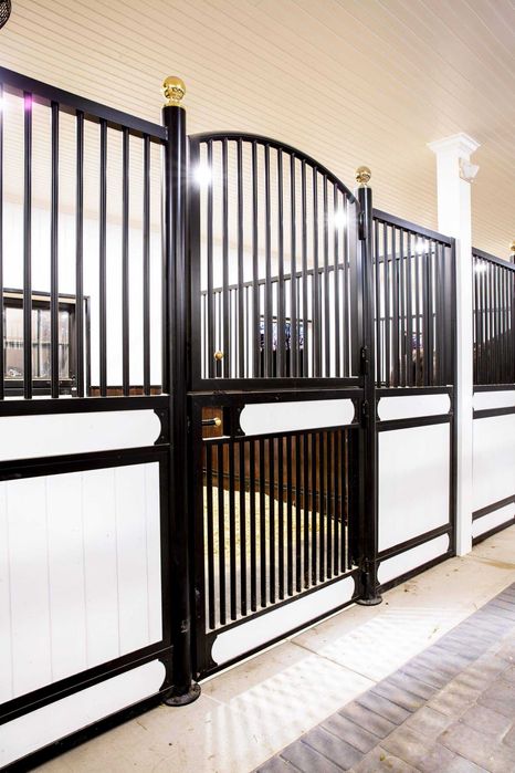 Boksy dla koni fronty , przegrody