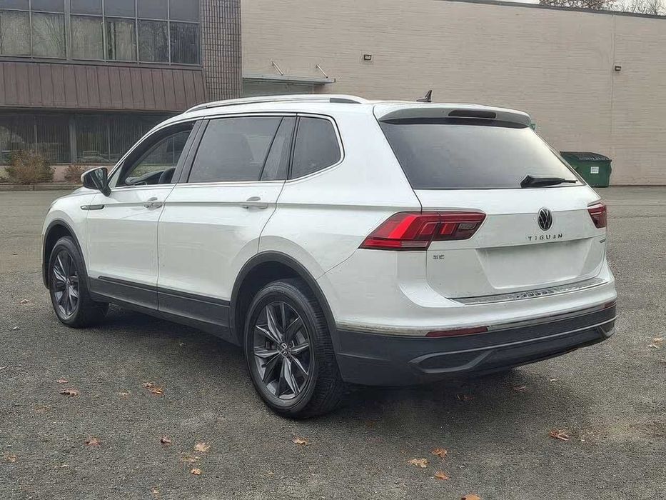 Volkswagen Tiguan SE 4Motion      2023