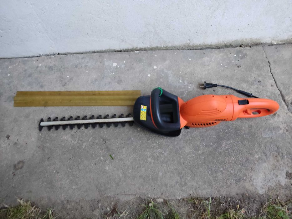 Nożyce elektryczne do żywopłotu Atika HS 650/55