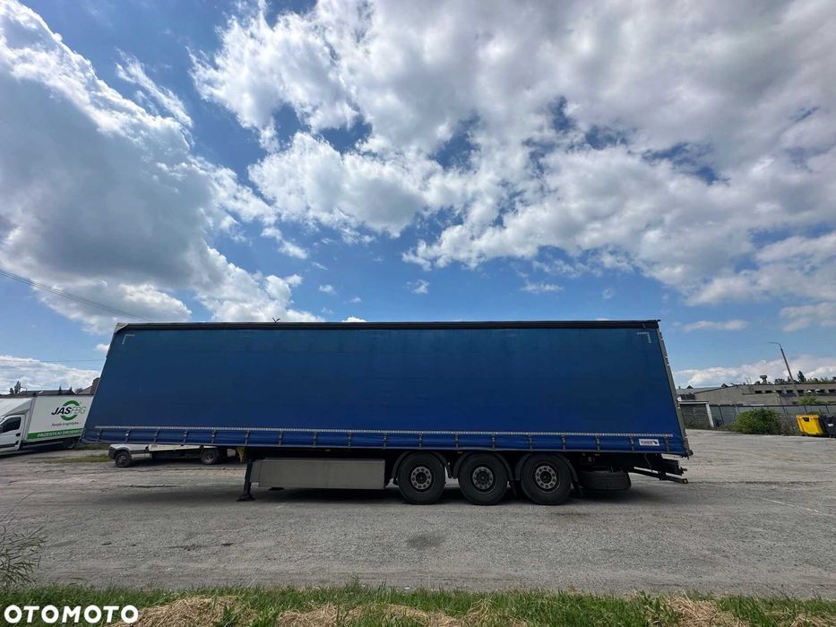 Schmitz Cargobull SCB S3T Schmitz / тентована / XL / 2X підйомні осі /