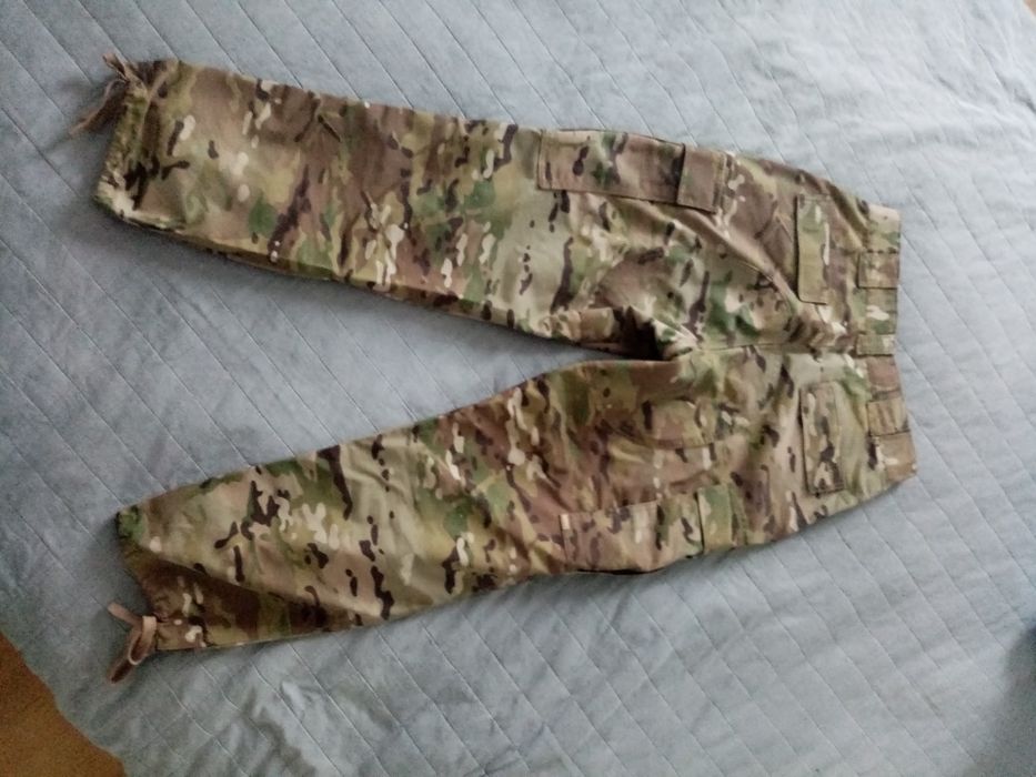 Kamuflażne męskie spodnie z nylonu