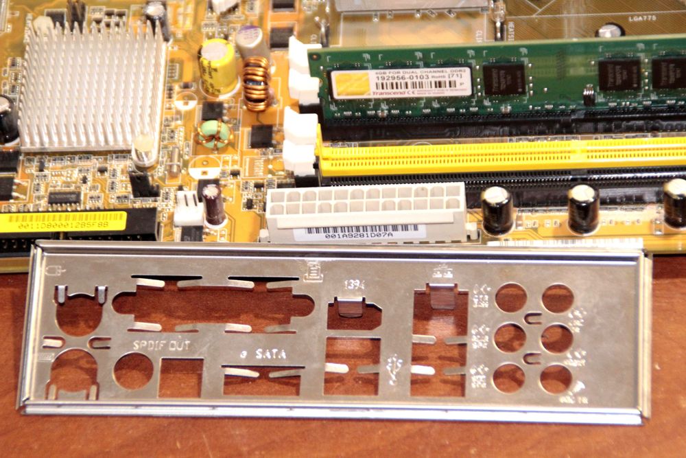 core 2 duo e6750 2.67 ghz + asus p5b-e intel p965 + 2 gb ddr2