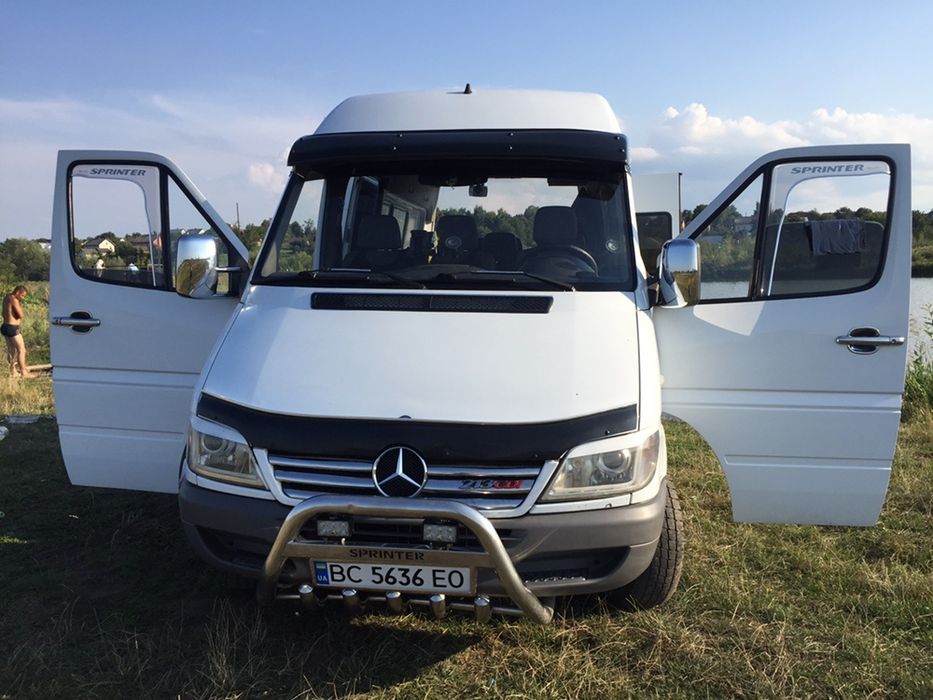 Козирек на лобове скло master /sprinter/t4/ t5/vivaro /iveco