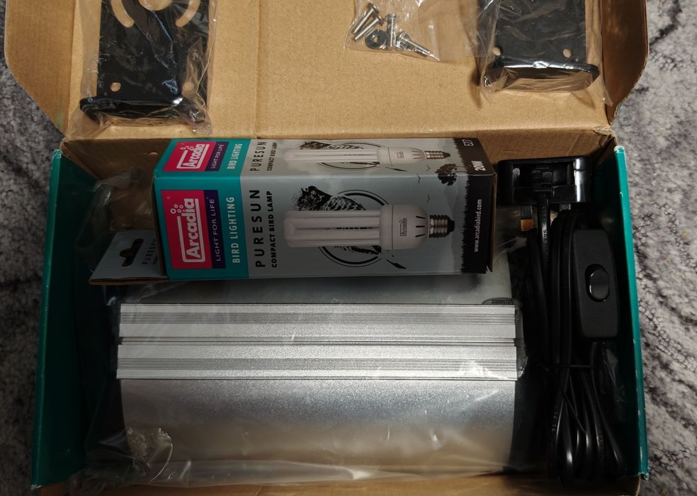 Світильник і лампа Arcadia Compact Lighting Unit.