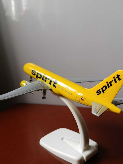 Модель самолёта Airbus A320
