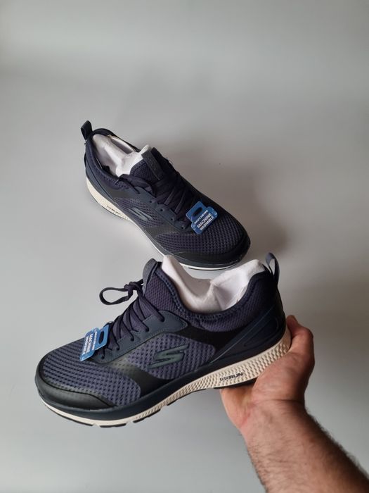 Oeygonalne Buty Skechers Go Run Rozmiar 44 Nowe