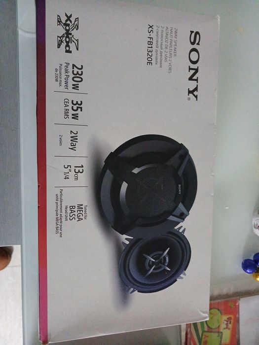 Radio e colunas Sony