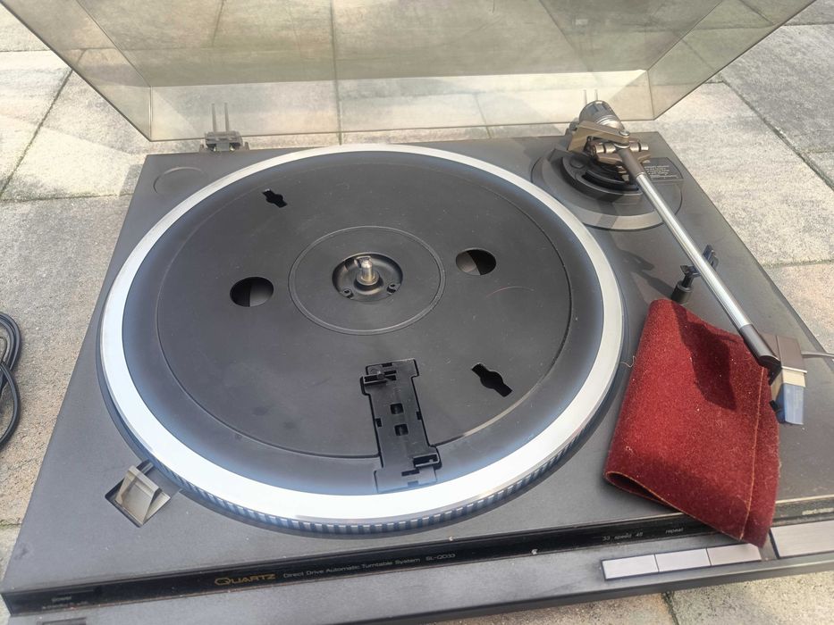 Gramofon Technics SL-QD33 Quartz Direct Drive | Włącza się, kręci talerz