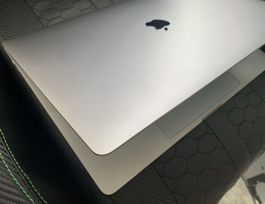 Apple Macbook pro 16 8ядер/4/64gb/512гб
