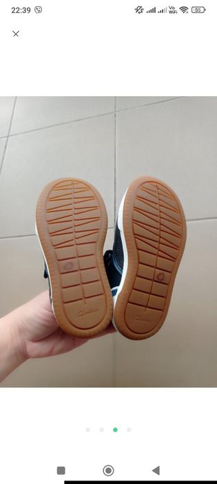 Шкіряні кросівки Clarks, розмір 22-23